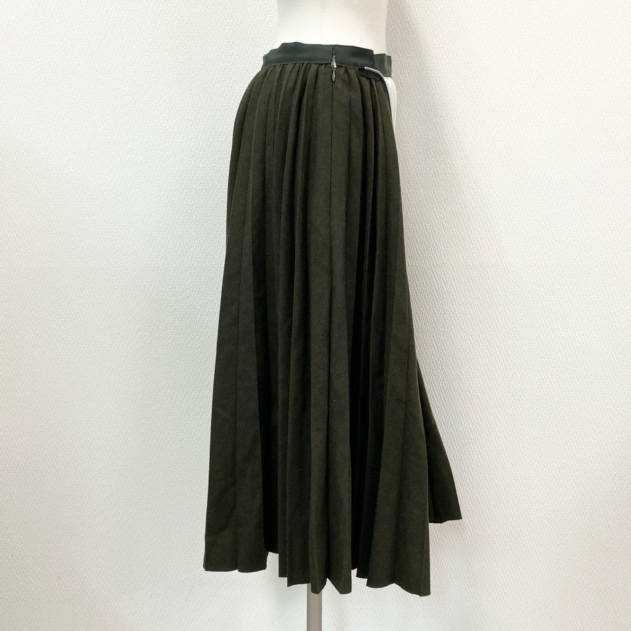 76a14 Sacai サカイ Zip Detail Pleated Skirt ジップデザイン プリーツスカート 19-04540 2 カーキ 日本製