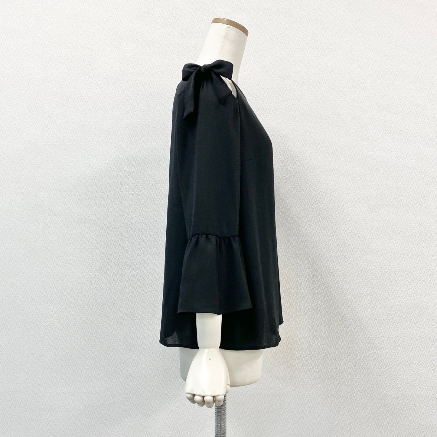 56h1 NEMIKA ネミカ オープンショルダーブラウス シフォン 長袖ブラウス フレアスリーブ レディース 女性用 9 ブラック ポリエステル100%u02t