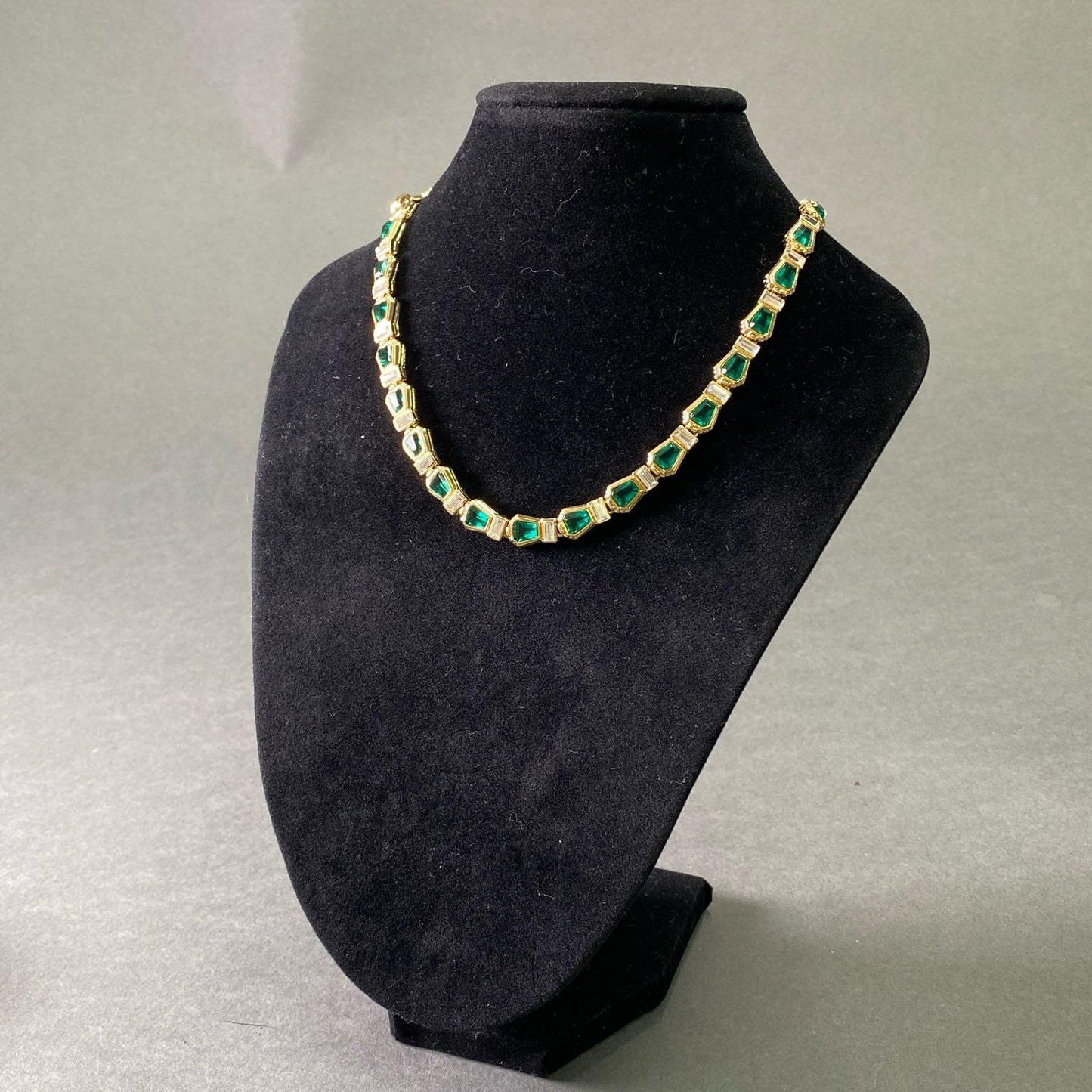 e8 《美品》 NINA RICCI ニナリッチ カラーストーン ビジュー ネックレス ゴールド グリーン アンティーク Vintage ヴィンテージ アクセサリー