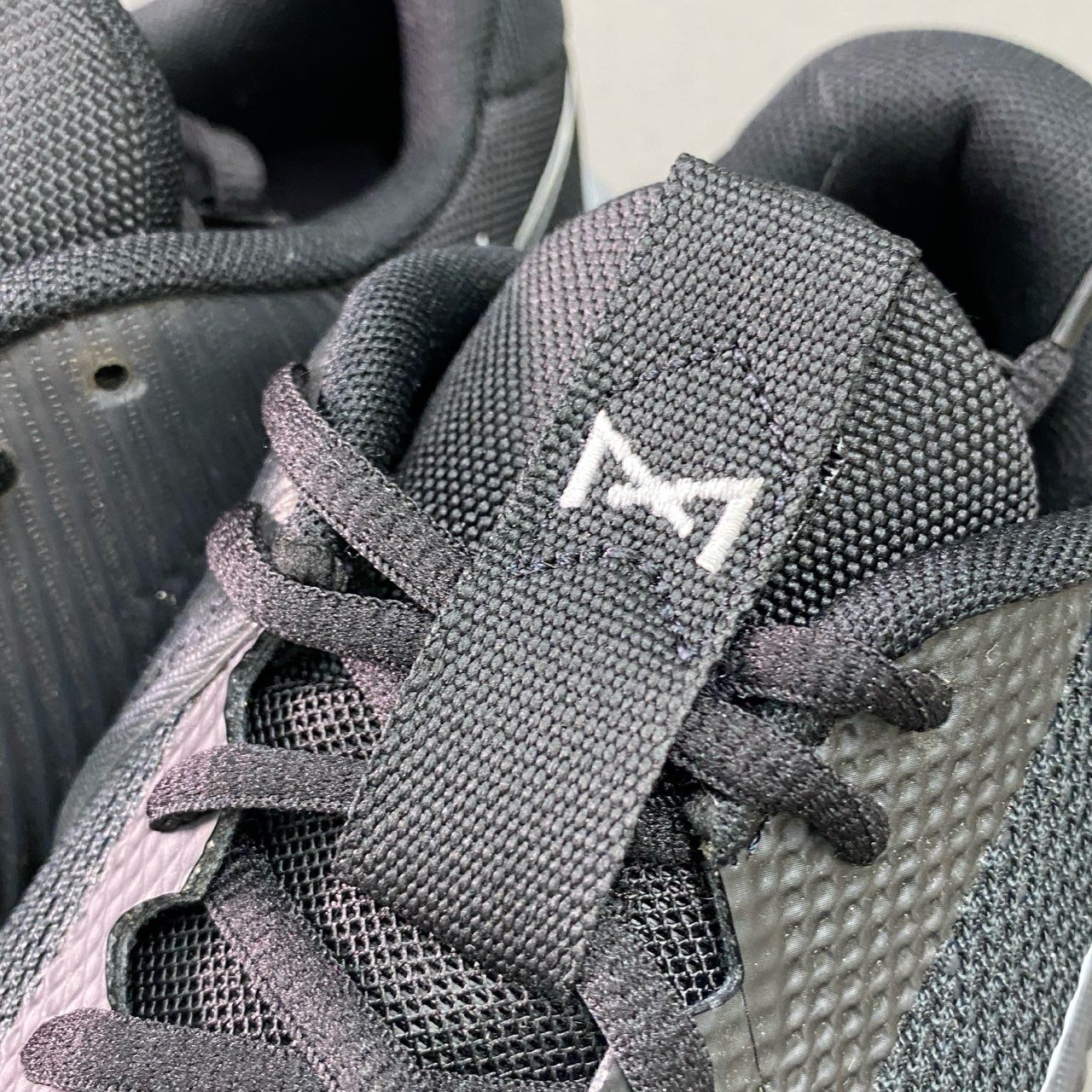 5g8《美品》 NIKE ナイキ Metcon 9 メトコン スニーカー DZ2617-001 26cm ブラック トレーニングシューズ ランニング 箱付き
