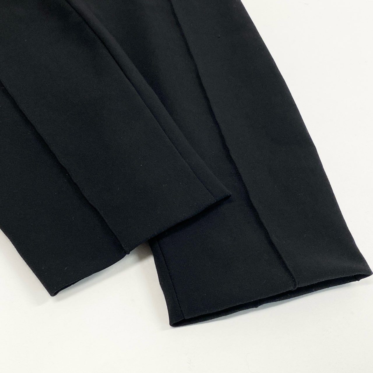 84i10THE ROW ザロウ ウエストゴム Thild Pant スキューバパンツ スキニー ボトムス サイドジップ ブラック レディースk02i