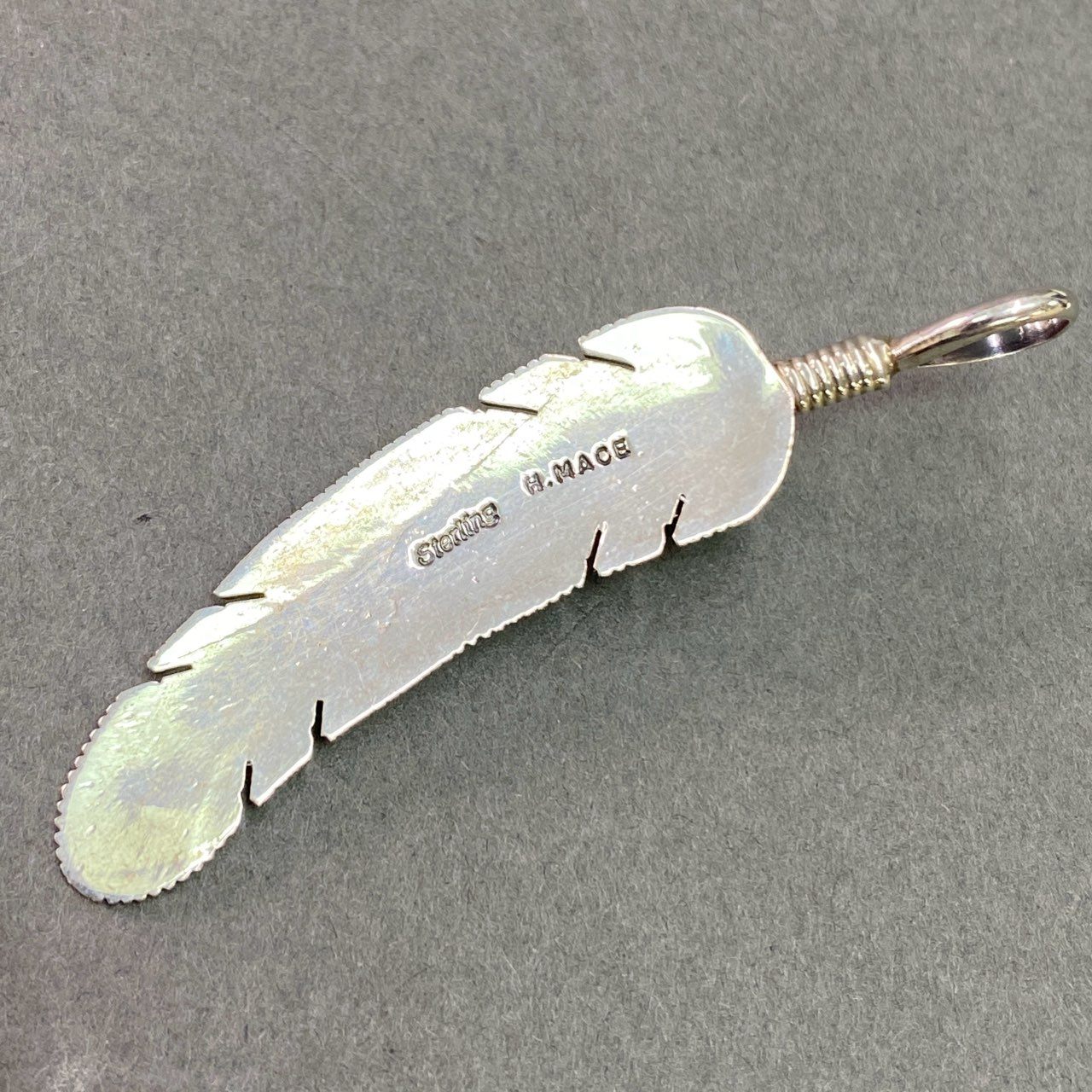 g9 Harvey Mace ハーヴィーメイス グリーンターコイズ フェザー ネックレストップ チャーム シルバー 925 Sterling インディアンジュエリー アクセサリー