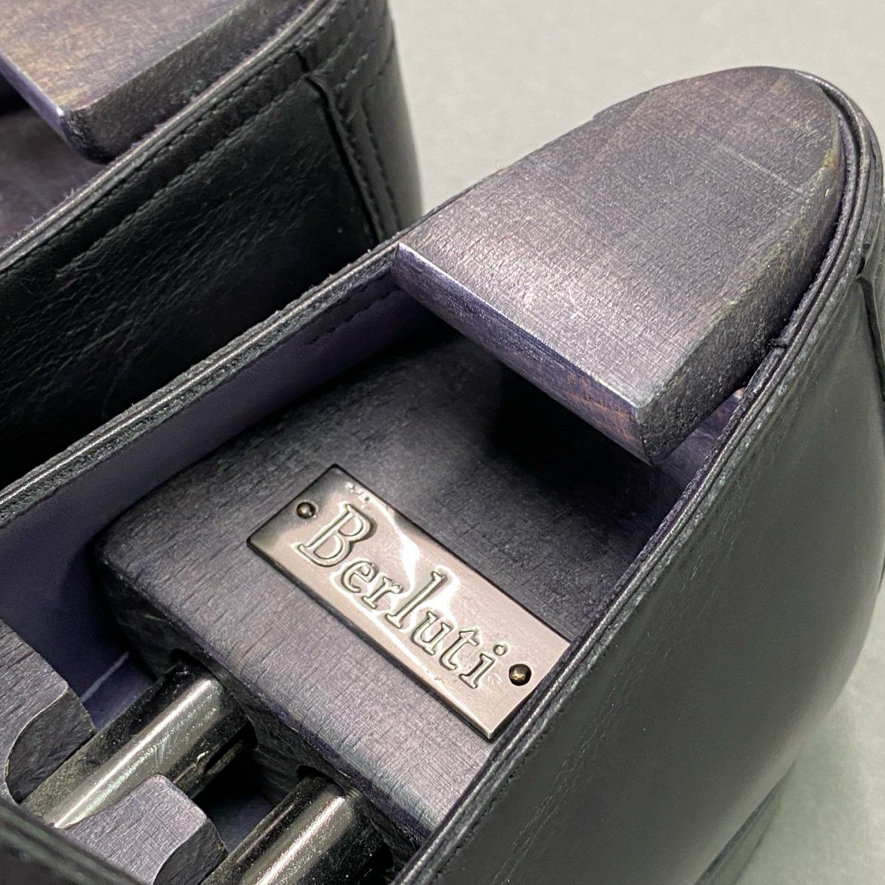 1d22 Berluti ベルルッティ Andy アンディ スクリットカリグラフィ ローファー 25.5cm相当 ブラック レザー パティーヌ デムジュール シューツリー 保存袋 付属