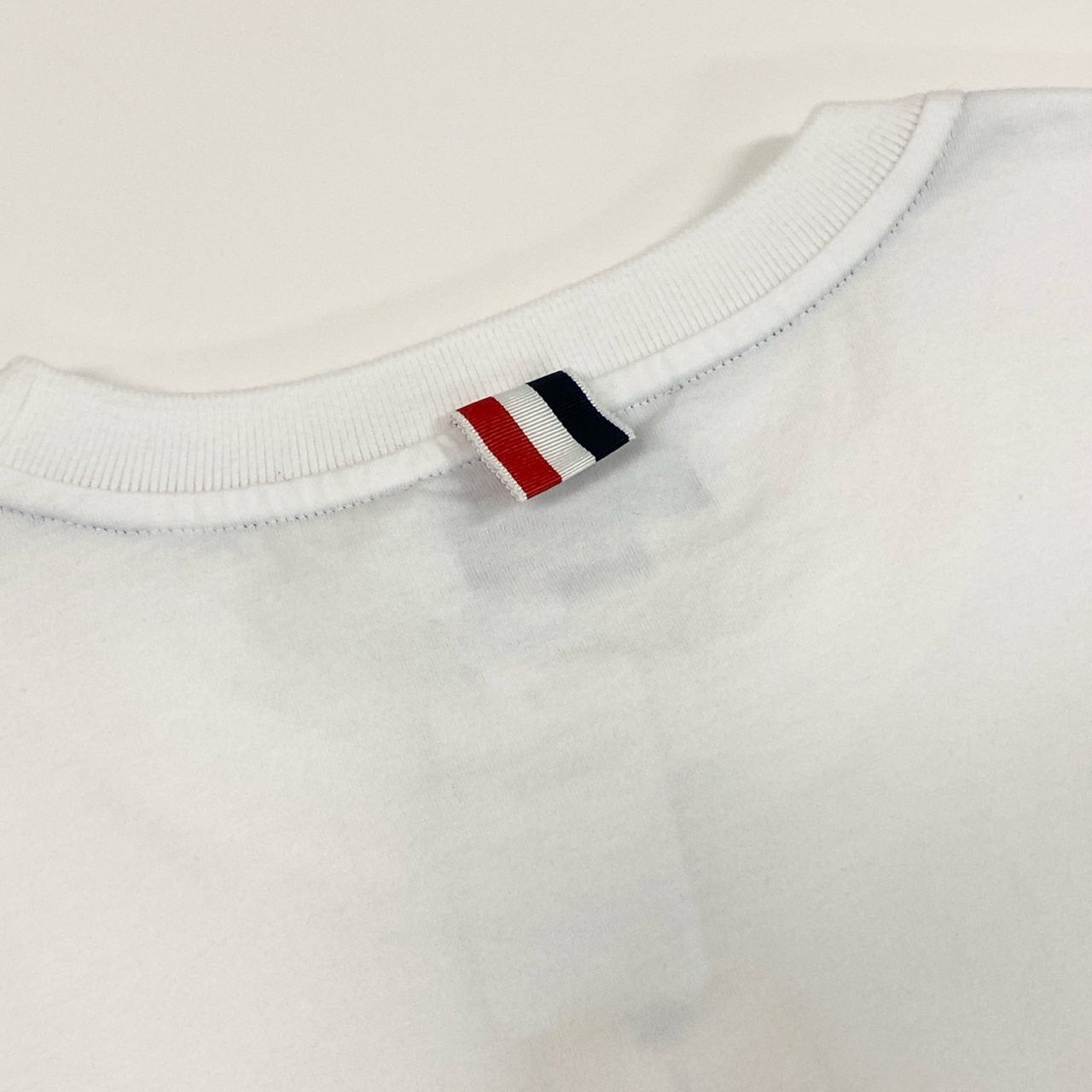 72a15 《未使用》 TOM BROWNE トムブラウン リラックスフィット Tシャツ MJS067A 2 ホワイト ミディアムウェイト ジャージー サイドスリット 日本製
