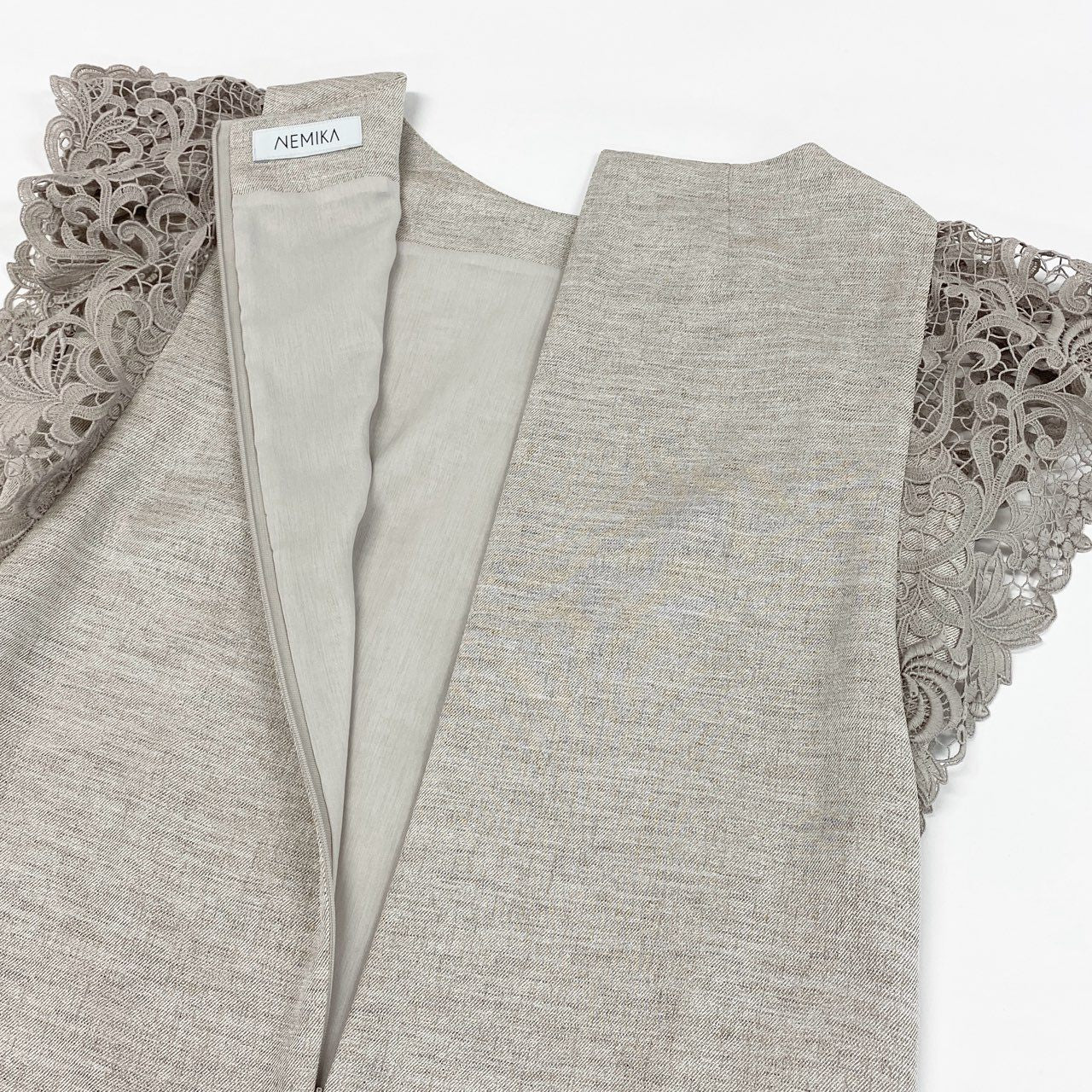 64d30 《極美品》 NEMIKA ネミカ レリアン 半袖ワンピース ロングワンピース 袖レース切替 サイズ11号 ベージュ ポリエステル100% レディース 日本製