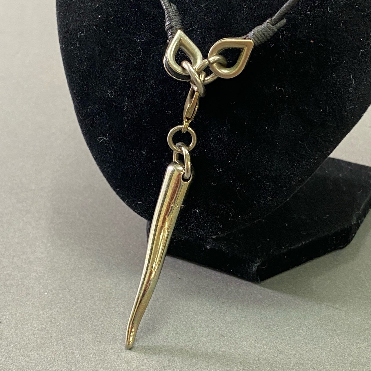 d15 DOLCE&GABBANA ドルチェアンドガッバーナ コルノトップ レザーネックレス ブラック シルバー アクセサリー ジュエリー チャーム ペンダント 箱付き