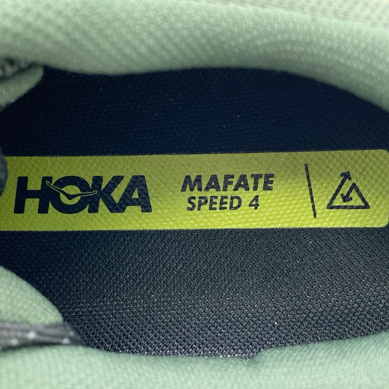 1i4 《極美品》 HOKA ONEONE ホカオネオネ MAFATE SPEED 4 マファテスピード スニーカー 28cm カーキ トレイル ランニング アウトドアt18r