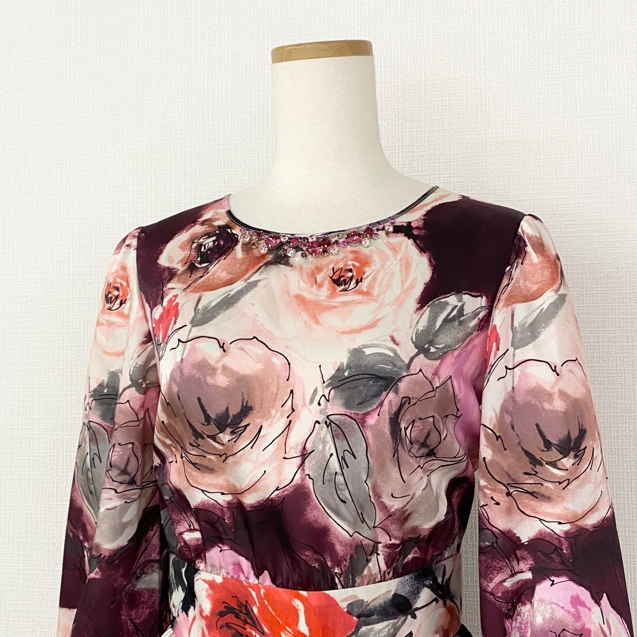 28h10 《美品》 blugirl ブルーガール ブルマリン 花柄ワンピース 膝丈ワンピース ビジュー装飾 サイズ38 マルチカラー ポリエステル100% レディース