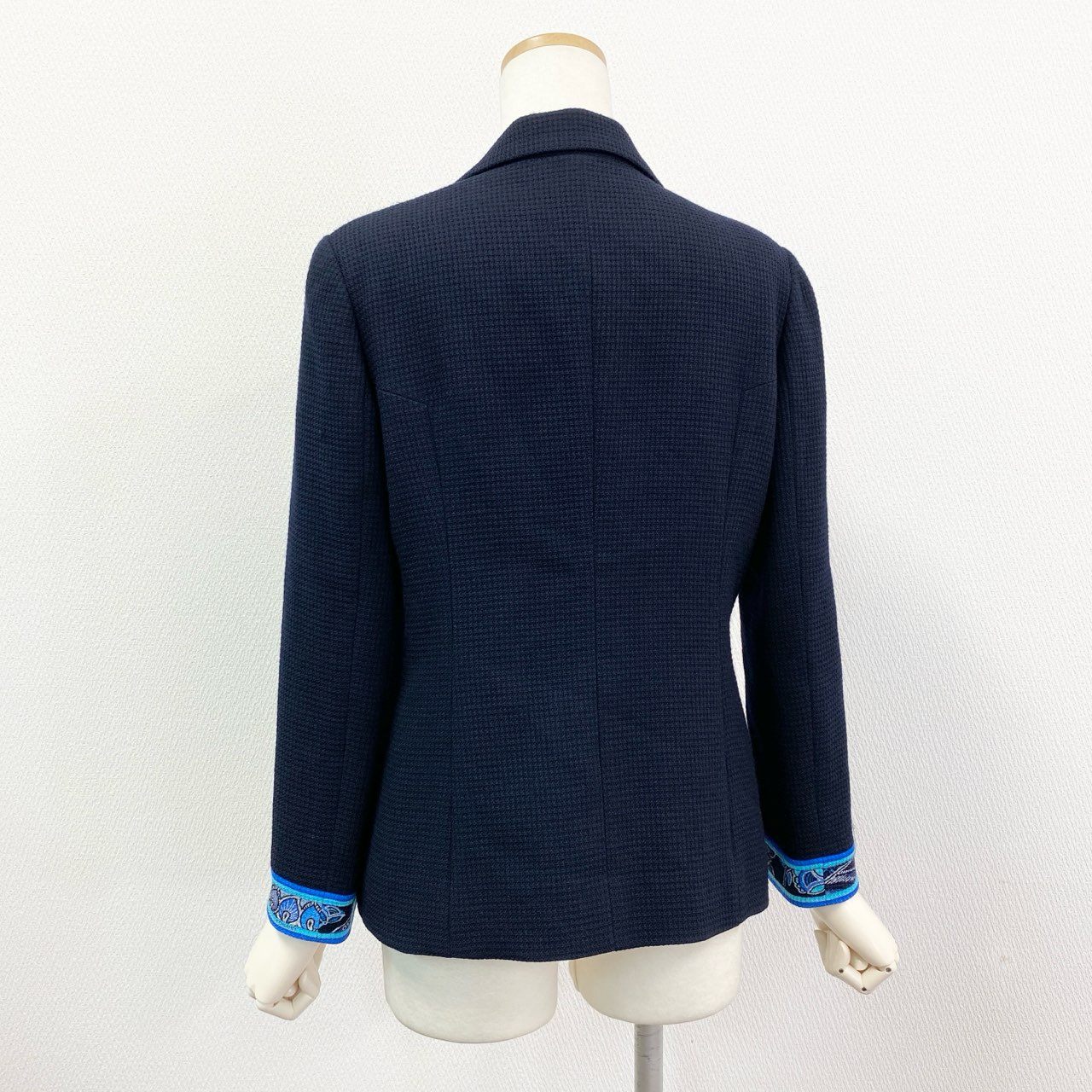 86j11 LEONARD レオナール 0381961 テーラードジャケット ブレザー 袖プリント ロゴボタン サイズ40 ネイビー ウール100% レディース 日本製