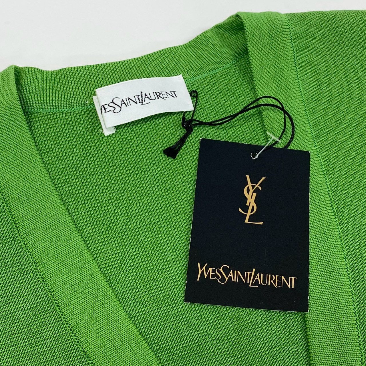 b23 【デッドストック】Yves Saint Laurent イヴサンローラン YSLロゴ刺繍 金ボタン カーディガン スカート セットアップ サイズM グリーン レディースta1