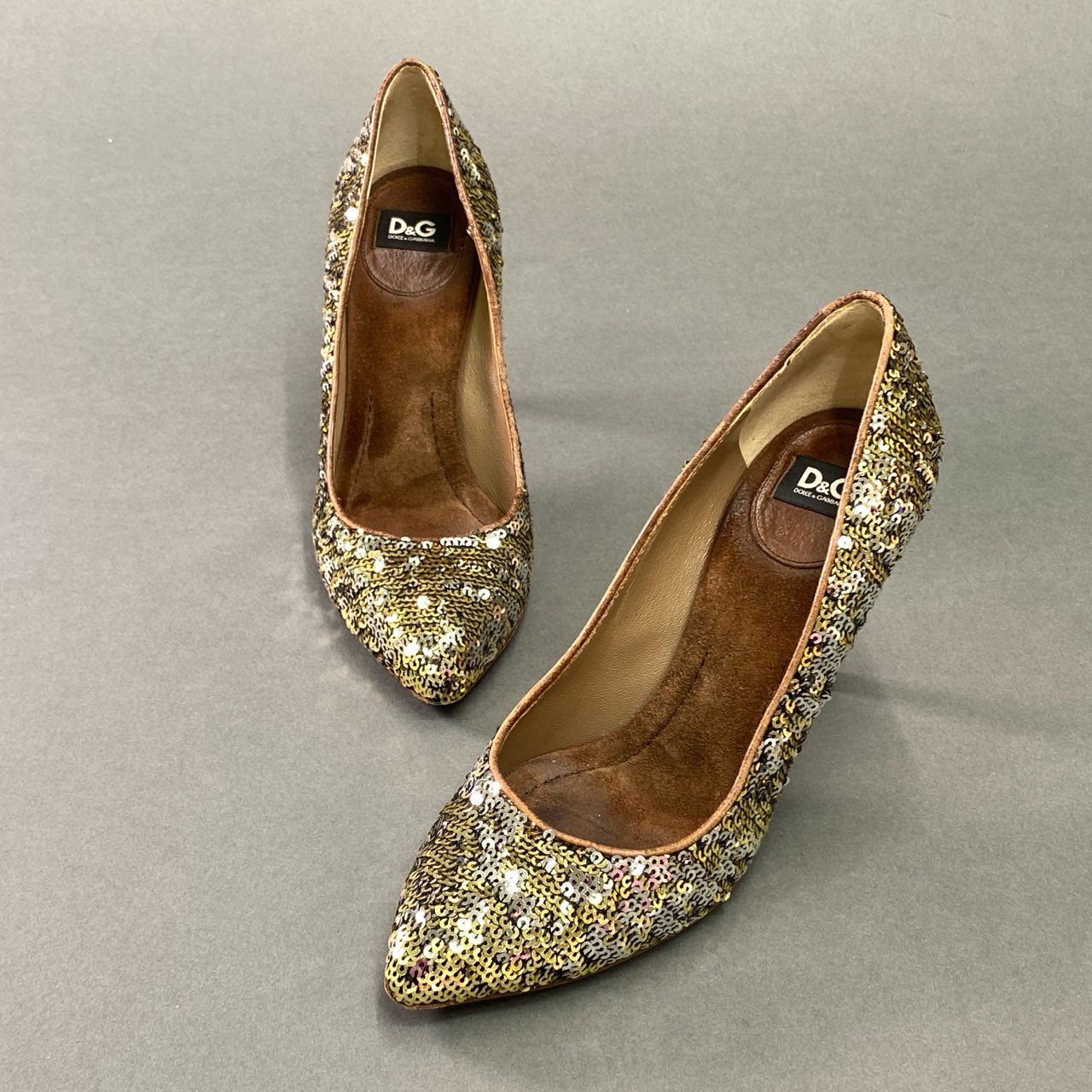 3k29 DOLCE&GABBANA ドルチェアンドガッパーナ イタリア製 スパンコール ヒールパンプス ハイヒール ポインテッドトゥ 37 ゴールド シルバー レディース