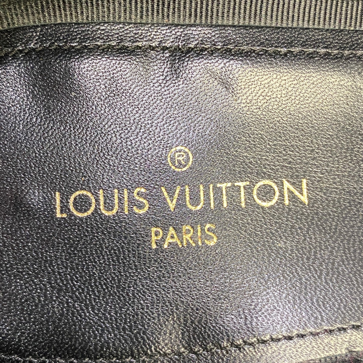 2h9《美品》LOUIS VUITTON ルイヴィトン オートゥイユレインオペラシューズ ローファー ベルベット LVロゴ 7 ピンク メンズu02t