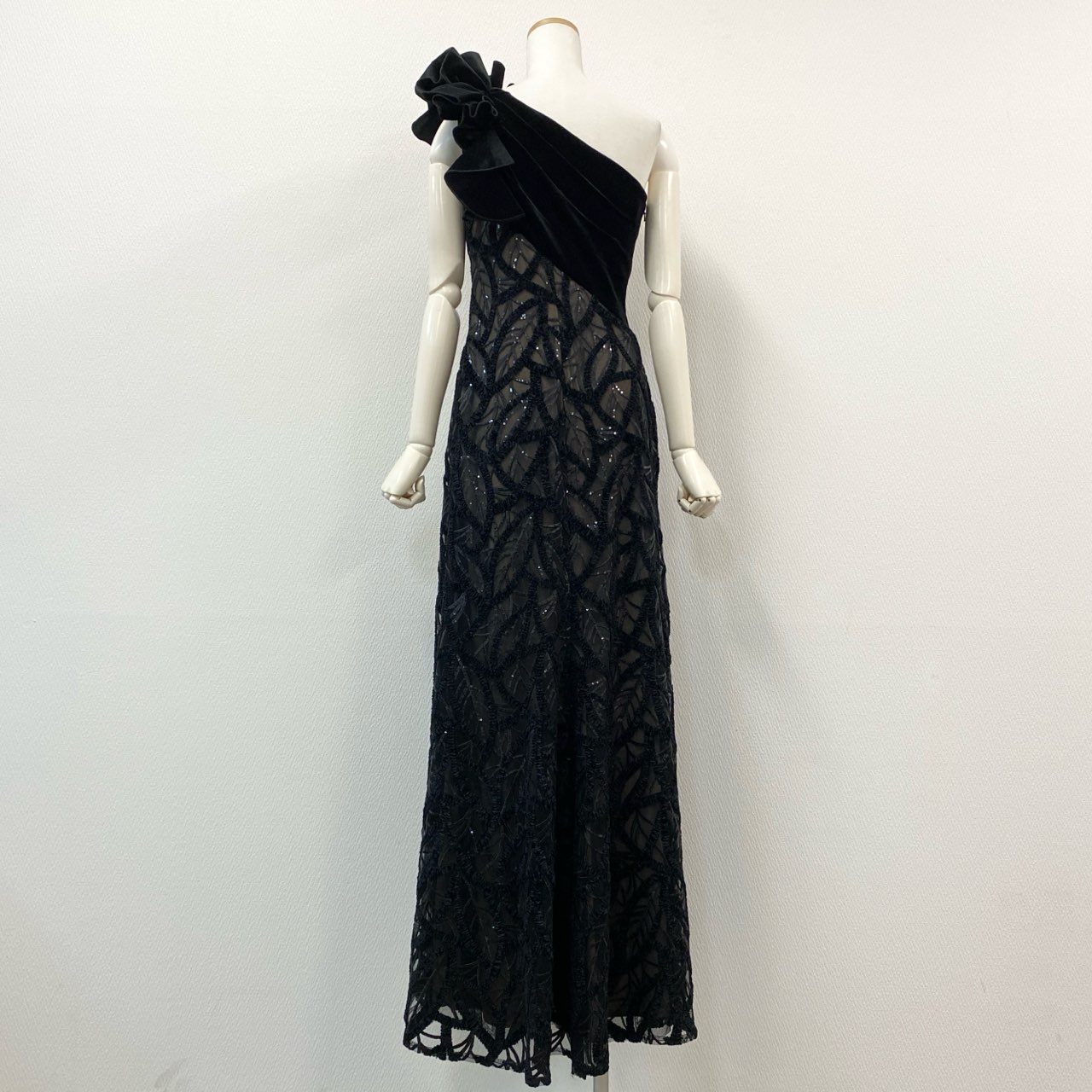 62g18 《現行》定価¥179.300 TADASHI SHOJI タダシショージ ワンショルダー ベルベットロングドレス CGT23478LJ 0 ブラック シェニール スパンコール刺繍 ワンピース