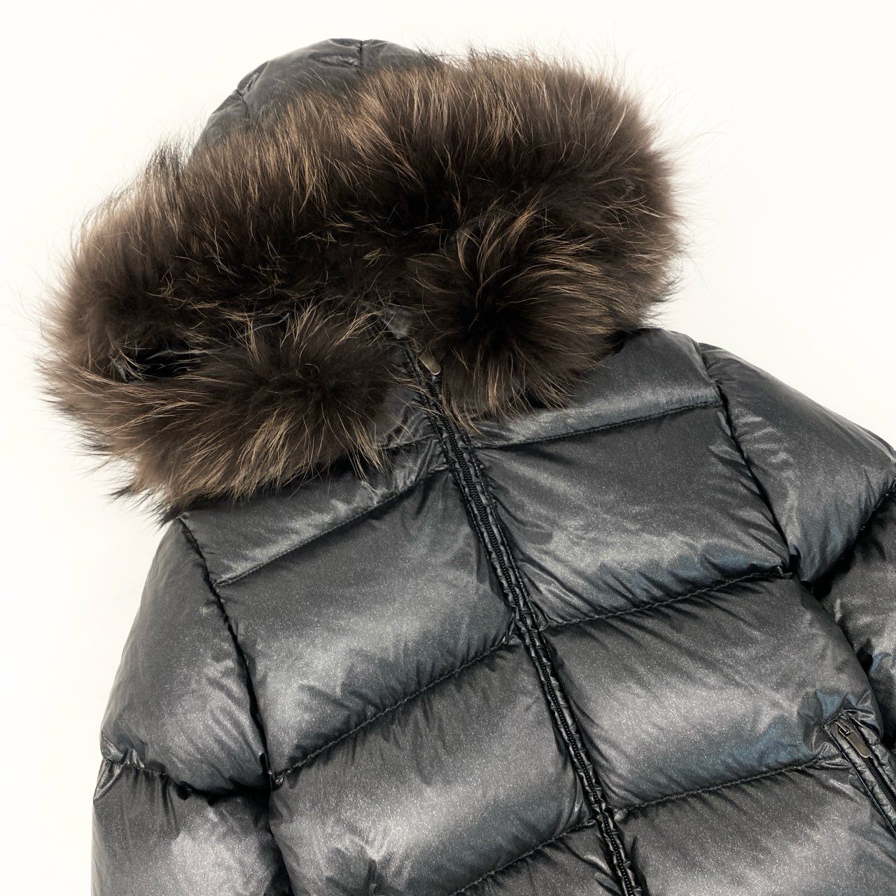 73j28 《美品》 DUVETICA デュベティカ 取外しファー付き グースダウンジャケット 40 グレー ラメ入り GOOSE DOWN JACKET 女性服t18r