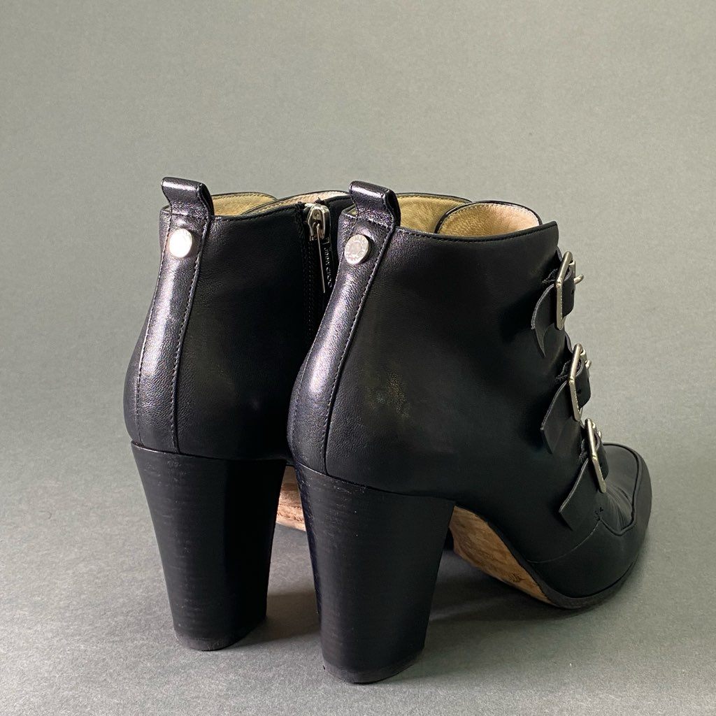 2d7 JIMMY CHOO ジミーチュウ トリプルストラップ サイドジップ ブーツ 38 ブラック レザー エナメル ブーティ シューズ イタリア製
