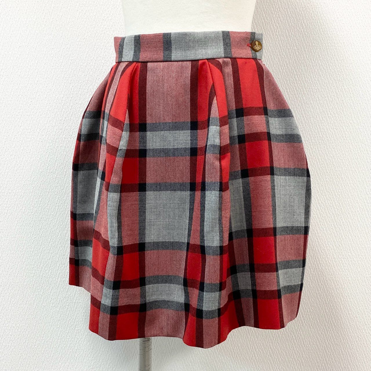 56f16 イタリア製 Vivienne Westwood RED LABEL ヴィヴィアンウエストウッド レッドレーベル 立体裁断 ミニスカート チェックスカート オーブボタン 裏地ロゴ総柄 サイズ40 レッド グレー ウール100% レディース