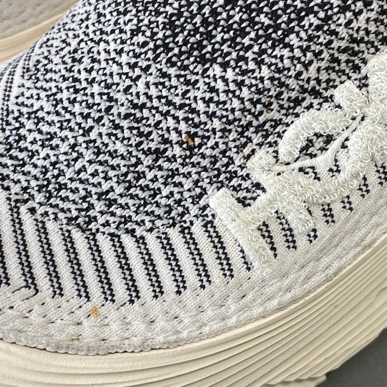 1g8 HOKA ONEONE ホカオネオネ U RESTORE TC リストア スリッポン シューズ 27cm ブラック ホワイト スニーカー 軽量◎