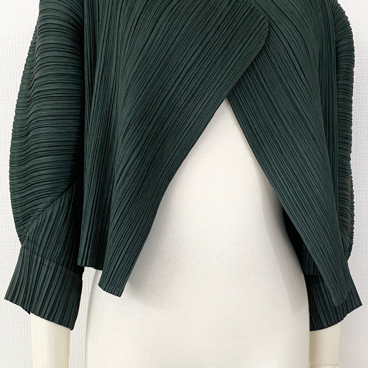44i7 PLEATS PLEASE プリーツプリーズ イッセイミヤケ プリーツ加工 ボレロ カーディガン ショート丈 PP83-J0441 サイズ4 グリーン ポリエステル100% レディース