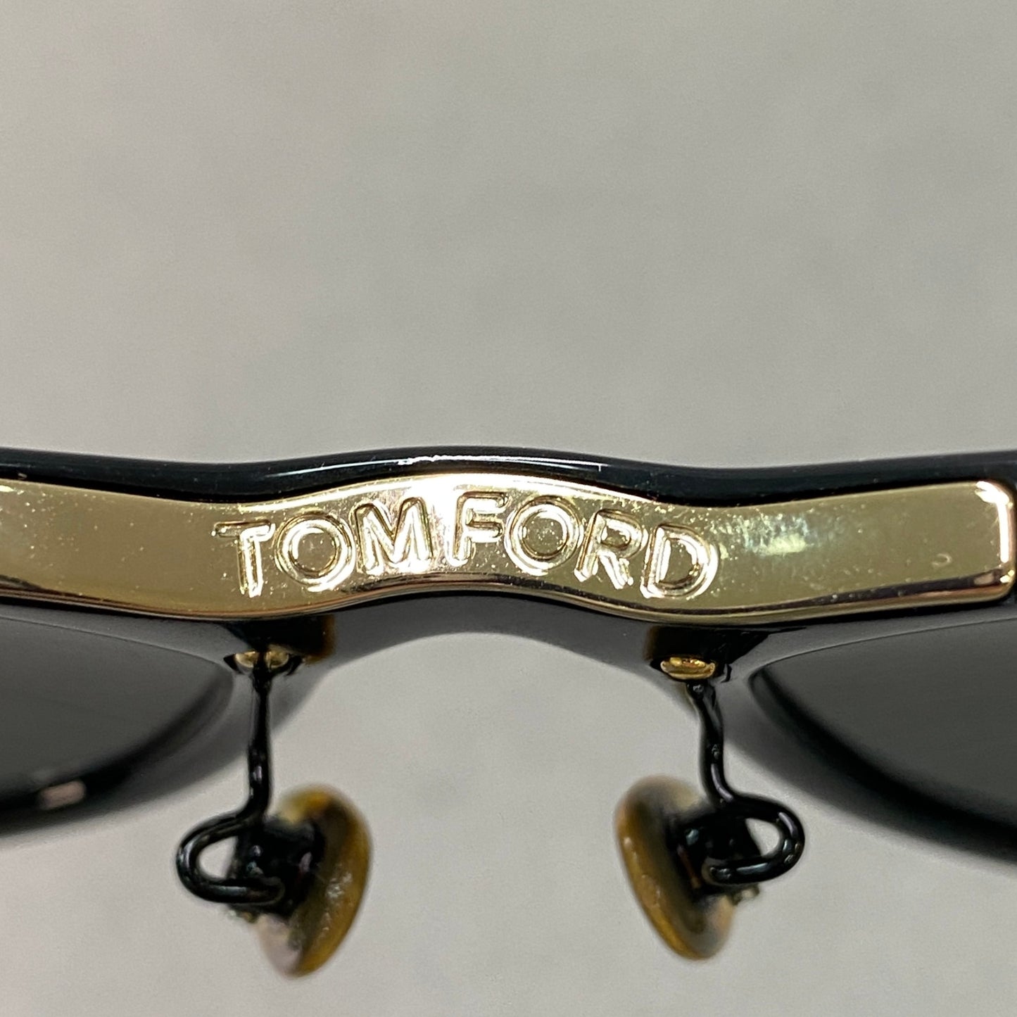 g29《完品》 TOM FORD トムフォード ウェリントン サングラス TF9257 54□19 ブラック アイウェア メガネ 眼鏡 箱 ケース クロス付き