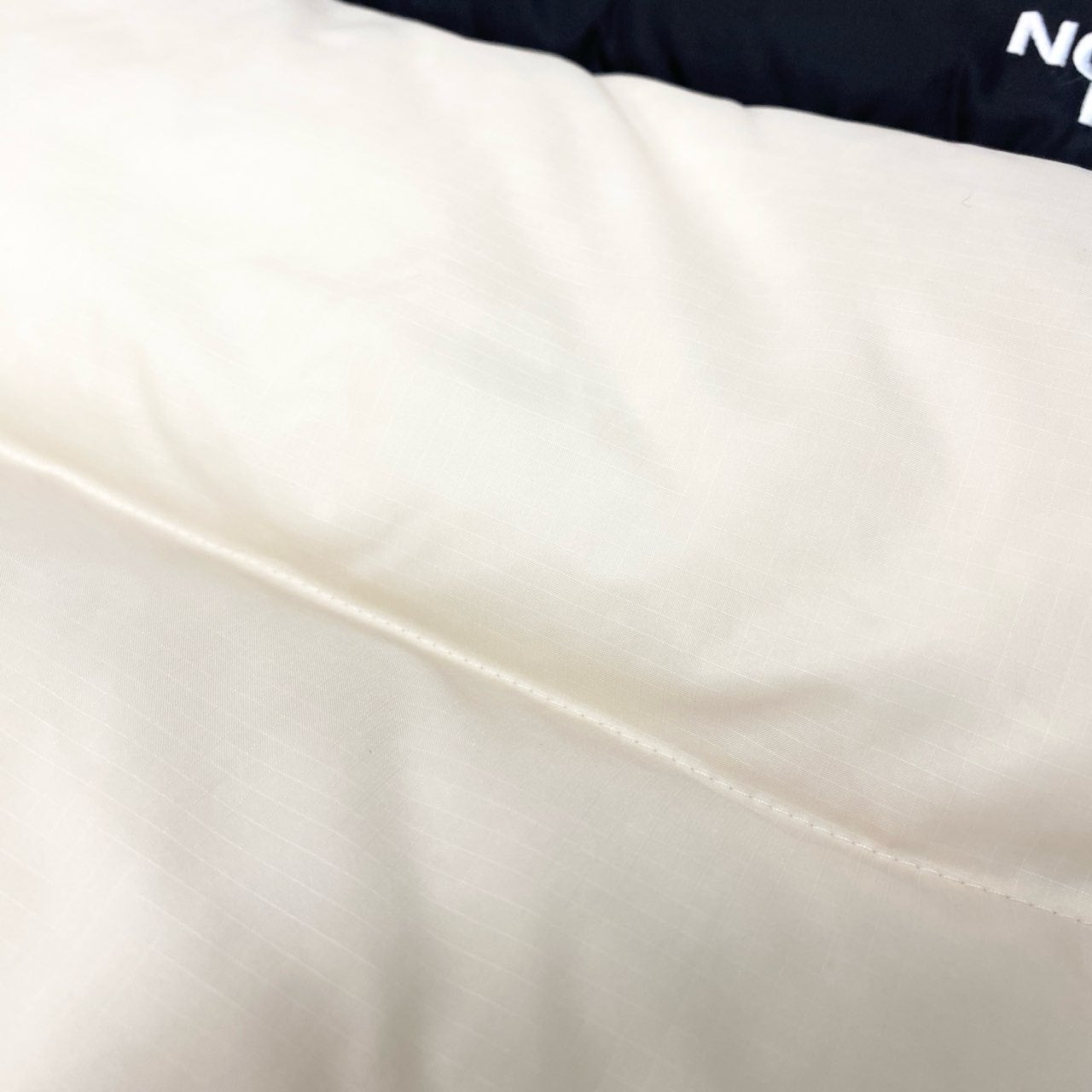 60c6 THE NORTH FACE ザ ノースフェイス 韓国ノース 1996 ECO NUPTSR VEST ヌプシ ダウンベスト サイズS/85 ブラック クリーム レディース 女性用 アウターk02i