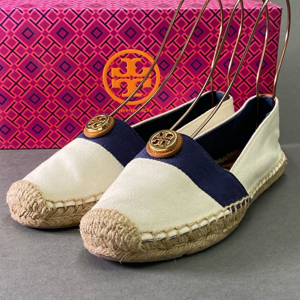 2f8 【未使用品】 TORY BURCH トリーバーチ BEACHER FLAT ESPADRILLE エスパドリーユ フラットシューズ 7 ホワイト 夏 箱付き