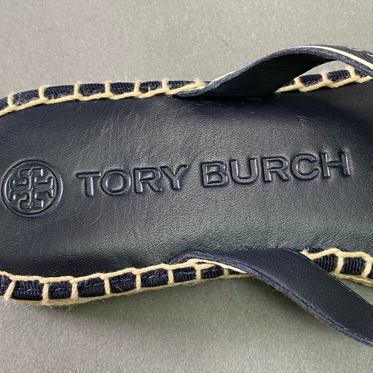 7d22 《未使用品》 TORY BURCH トリーバーチ エスパドリーユ トングサンダル 6 1/2 ブラック レザー シューズ 夏