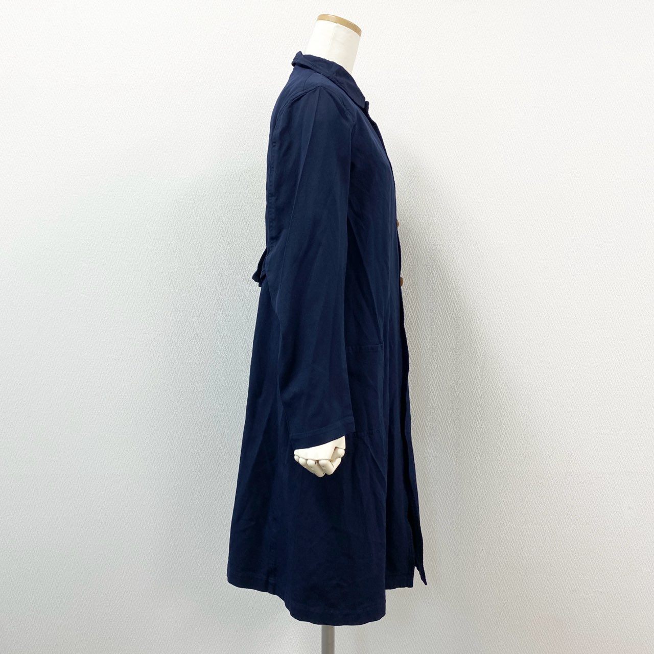 79g24 《美品》 COMME des GARCONS コムデギャルソン 丸襟 ストレッチコート L ネイビー 伸縮性◎ ライトアウター 女性服 日本製 AD2004_
