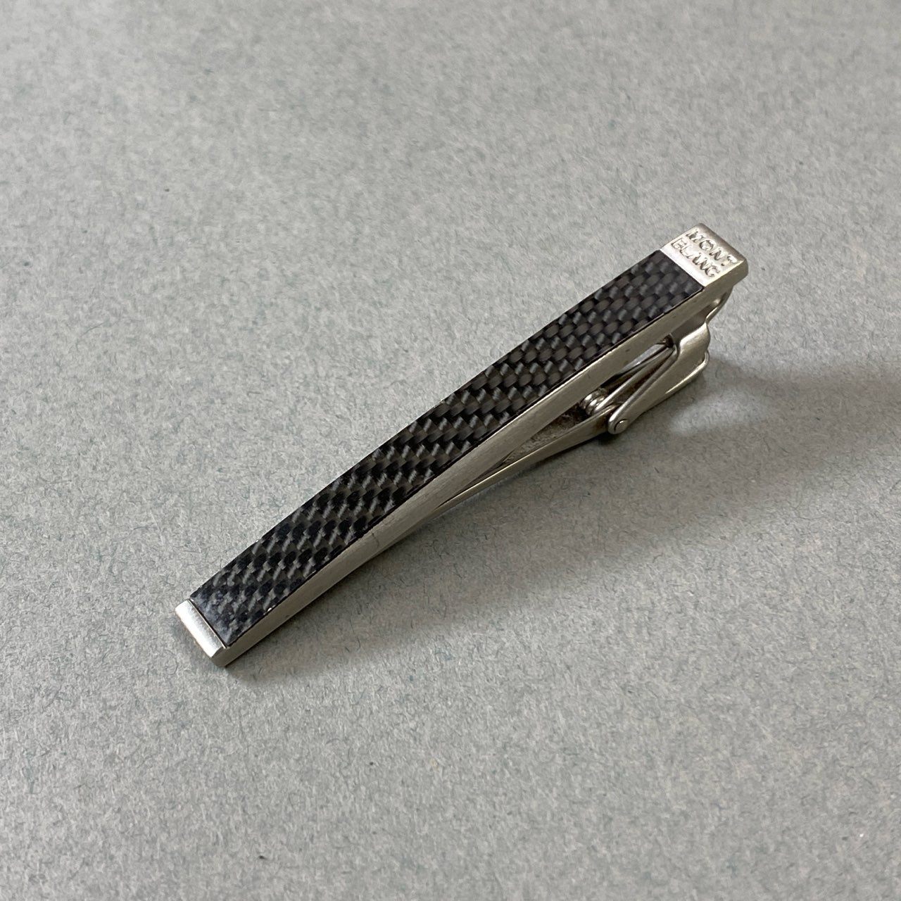 j16《美品》 MONTBLANC モンブラン TIE CLIP ネクタイピン ブラック シルバー スーツ ビジネス フォーマルt18r