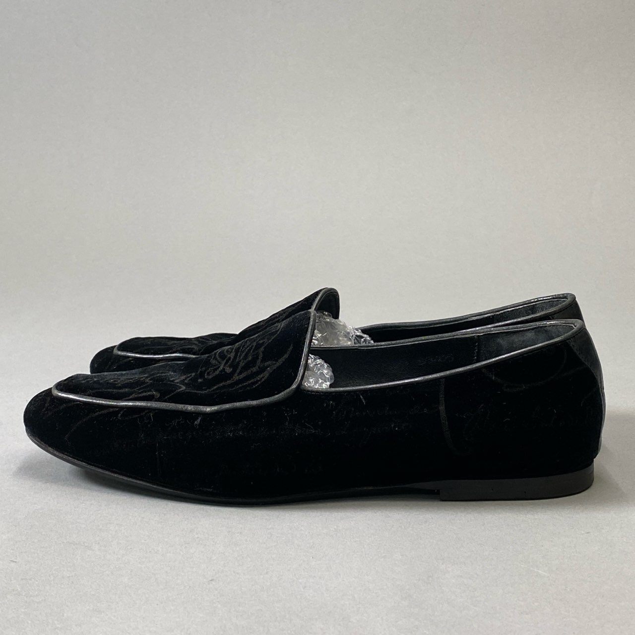 4j3 《美品》 Berluti ベルルッティ カリグラフィ スリッポン オペラシューズ シューズ 8サイズ ブラック ベロア ベルベット メンズt18r