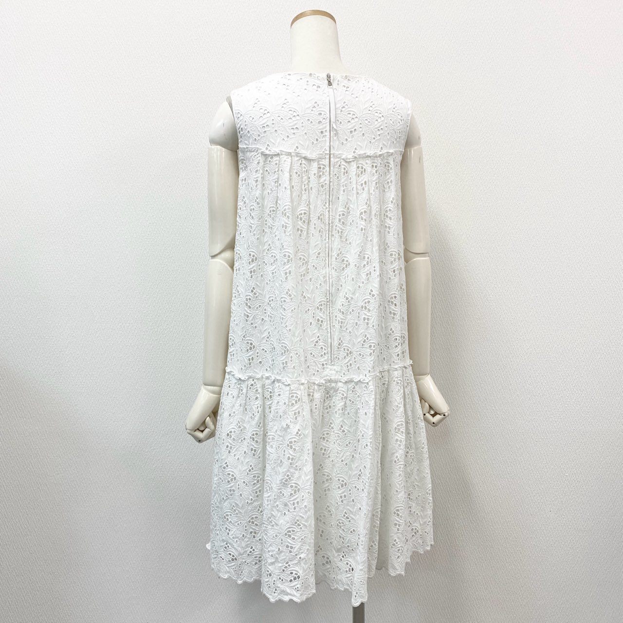37a16 FOXEY BOUTIQUE フォクシーブティック Dress MARIE ANN マリーアン ノースリーブワンピース ドレス アイレット刺繍 39462 40 ホワイト