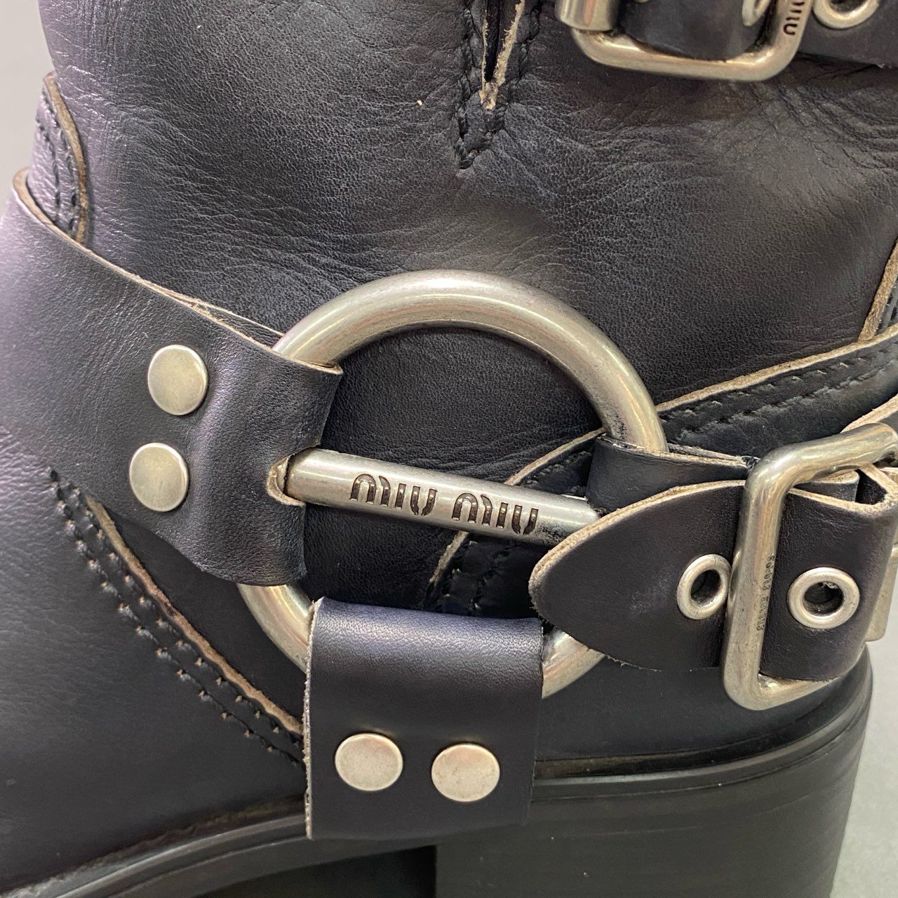 2c11 miu miu ミュウミュウ 24AW ヴィンテージ加工 レザーアンクルブーツ 38 ブラック レザー イタリア製 Y2K Japanese Label パンクロック
