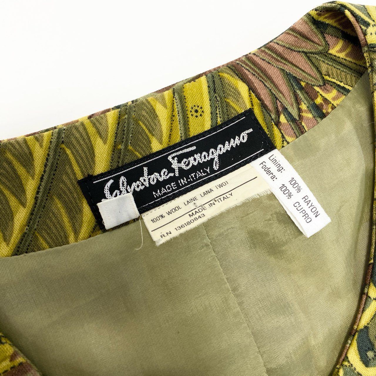 38a16 Salvatore Ferragamo サルヴァトーレ フェラガモ Vintage 金ボタン 総柄スプリングコート サイズ46 グリーン系 ヴィンテージ 女性服t18r