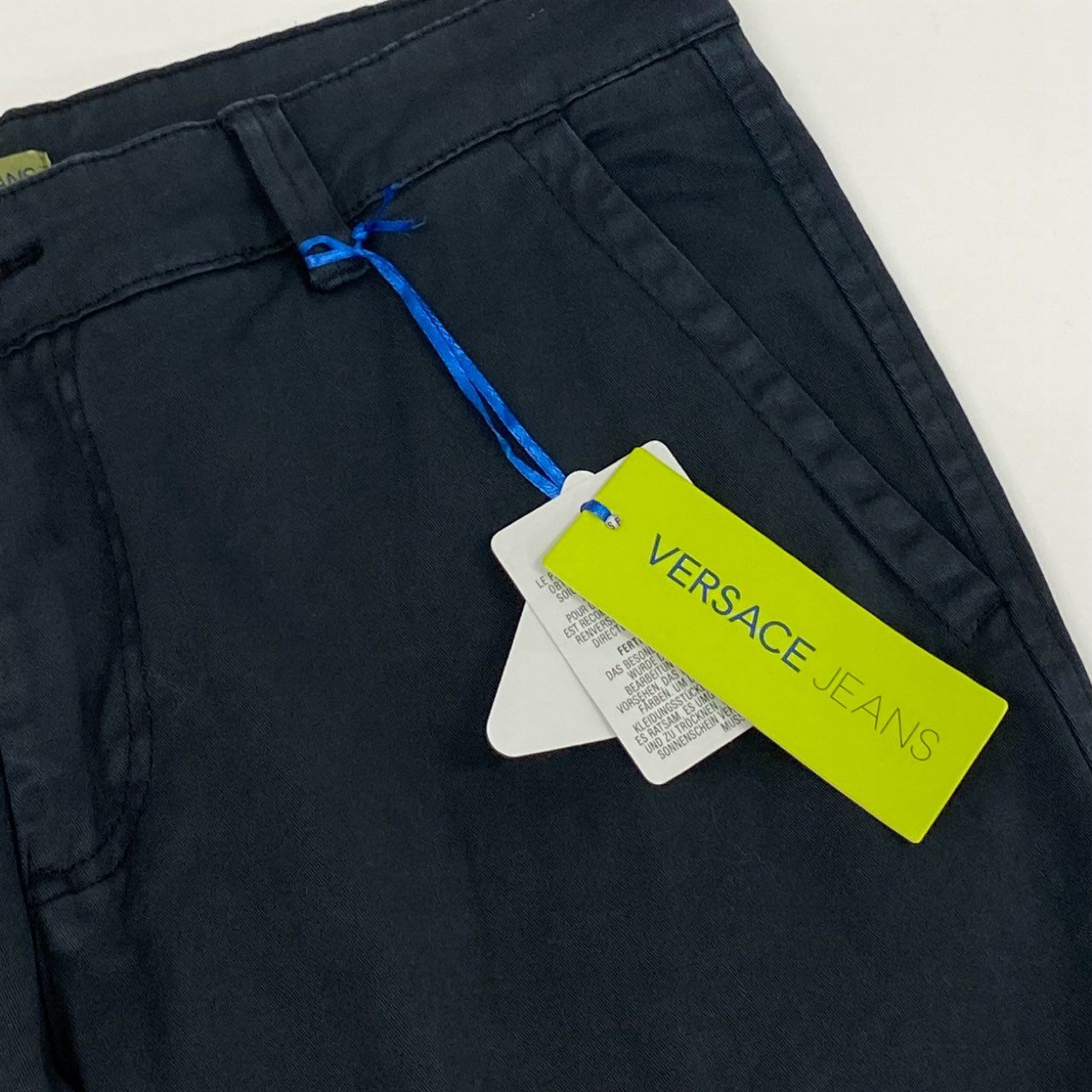 86f24 VERSACE JEANS ヴェルサーチジーンズ スラックス チノパン コットンパンツ ロゴプレート イタリア製 メンズ 男性用 タグ付き 46 ネイビー