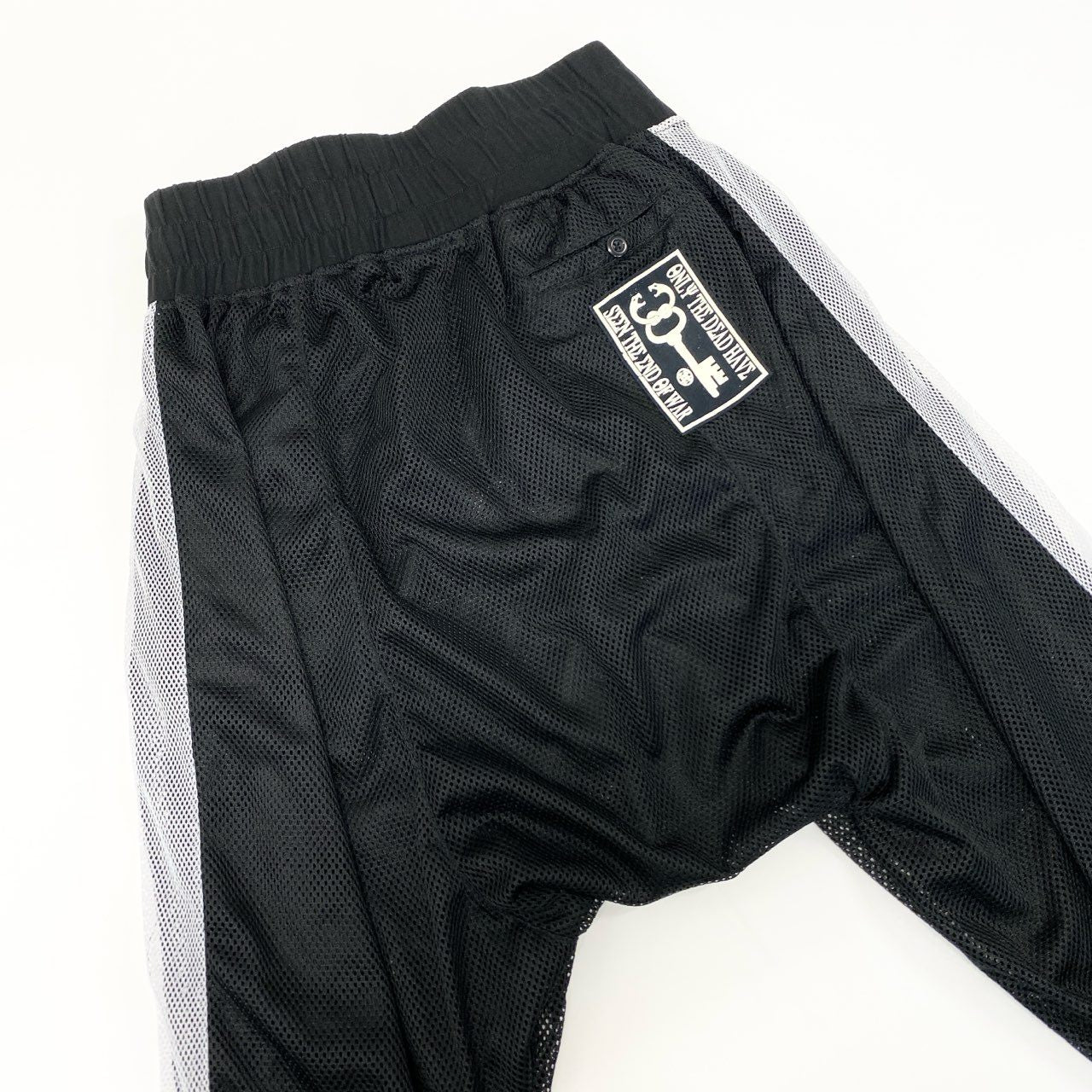 72j15 KTZ ケーティーゼット 刺繍メッシュパンツ ボトム パンツ Mサイズ ブラック ホワイト メンズu02t