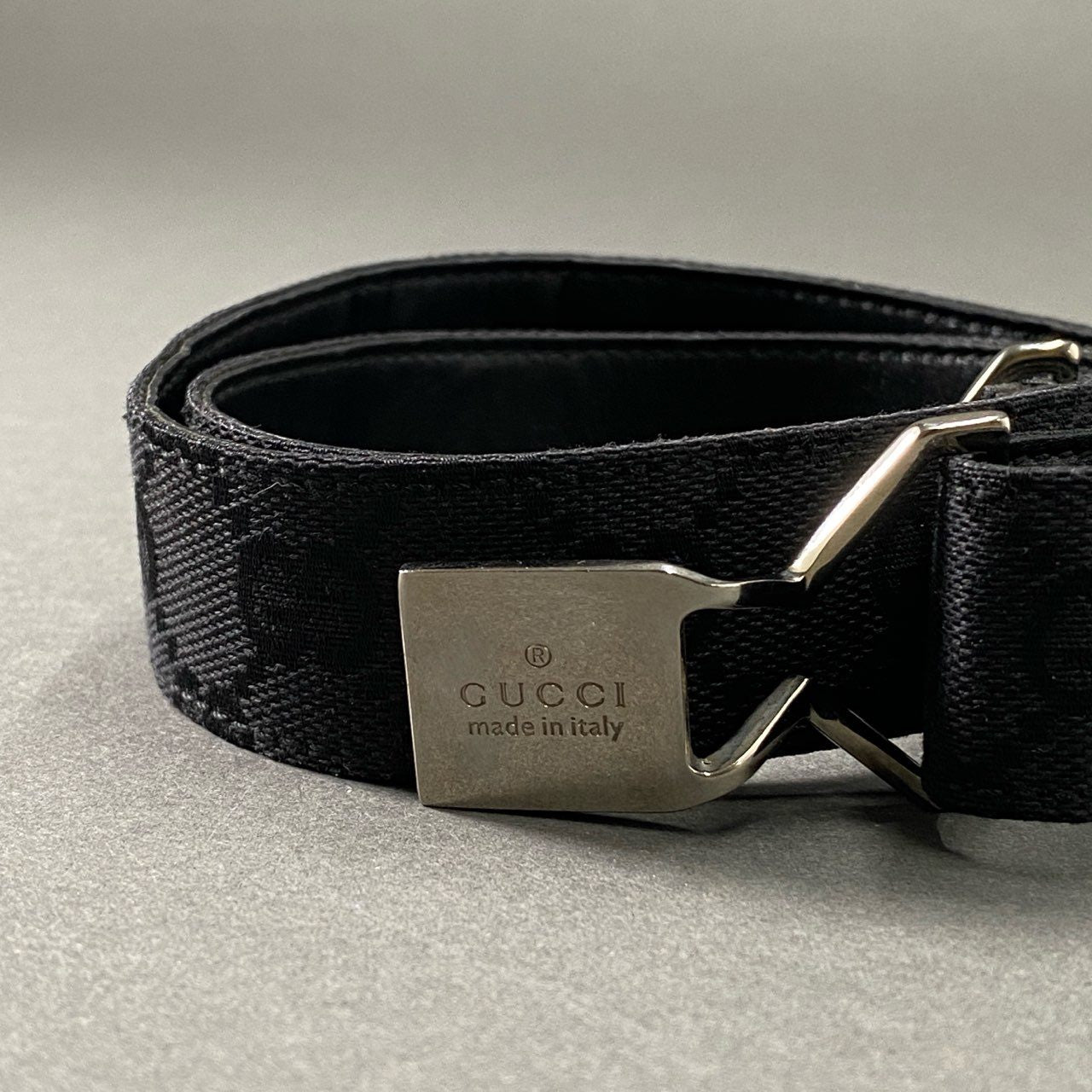 34f23 GUCCI グッチ GGキャンバス ベルト ブラック メタルプレート イタリア製
