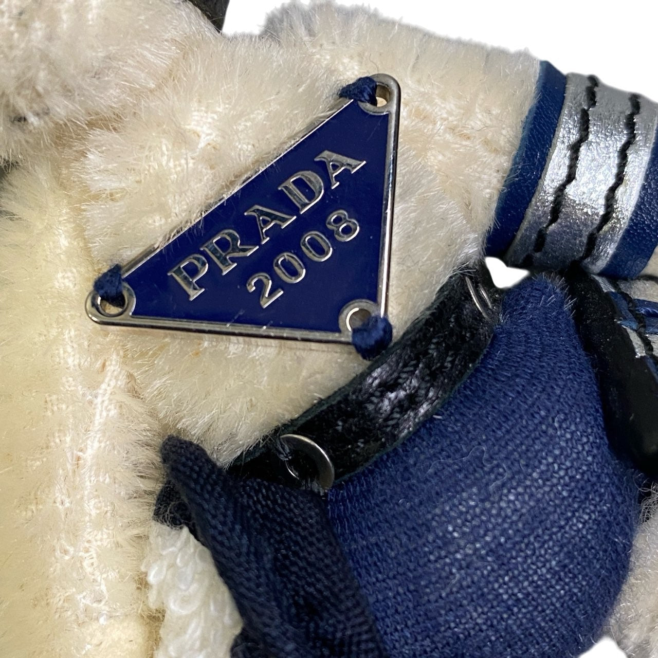 b16 PRADA プラダ ベアトリック スイミング キーリング キーホルダー ホワイト系 2008ta1