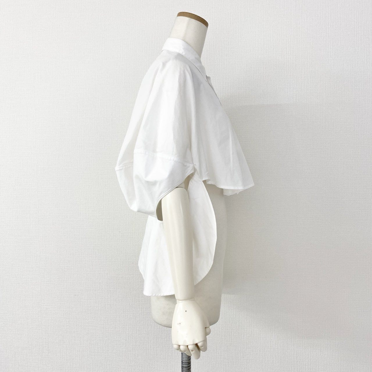76e14 JUNYA WATANABE COMME des GARCONS ジュンヤワタナベ コムデギャルソン 変形立体裁断 ショートボレロシャツ ブラウス トップス JA-B017 XS ホワイト コットン100% AD2017 レディース