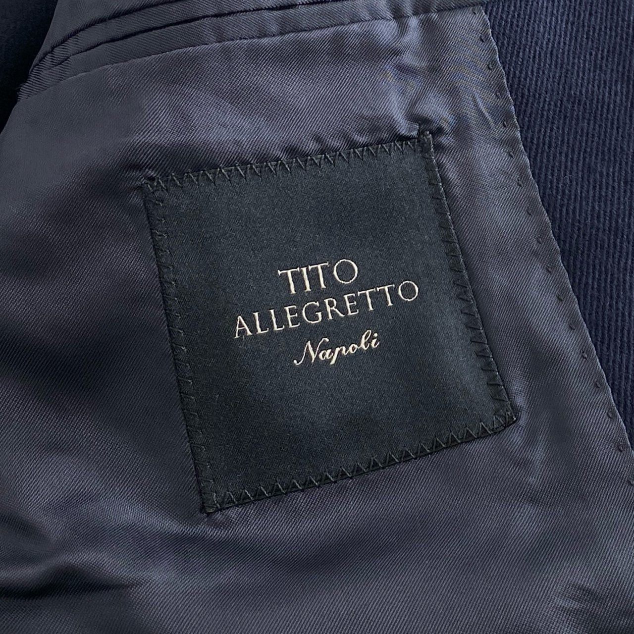33i23 TITO ALLEGRETTO ティト アレグレット 3ボタン 本切羽 シングルスーツ セットアップ サイズ42 ベストレススラックス ネイビー メンズ 男性用 ドレス