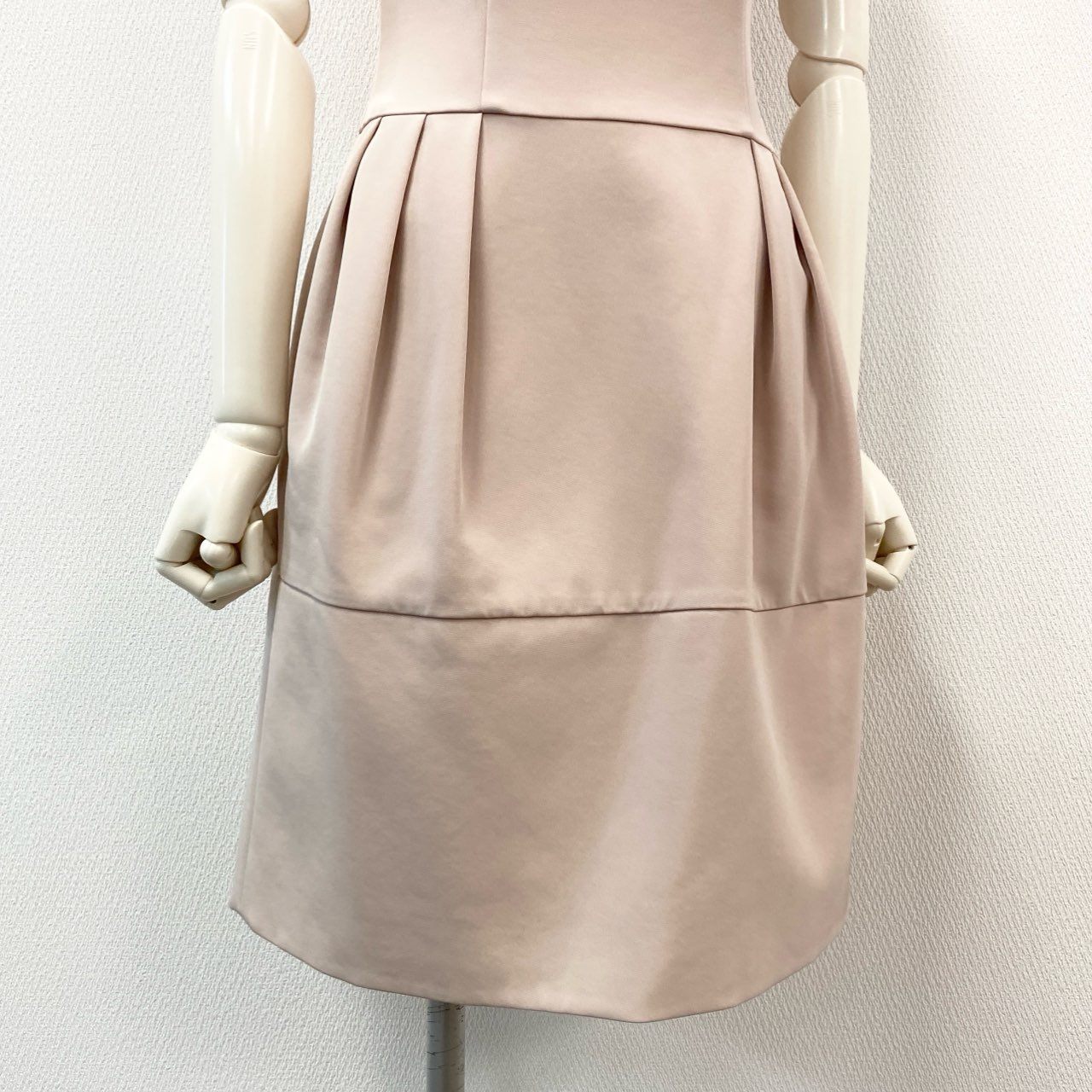 54d8 《新品タグ付き》 FOXEY NEW YORK フォクシーニューヨーク タックコクーンワンピース ノースリーブワンピース ドレスワンピース 34096 サイズ38 ライトピンク レディース 日本製