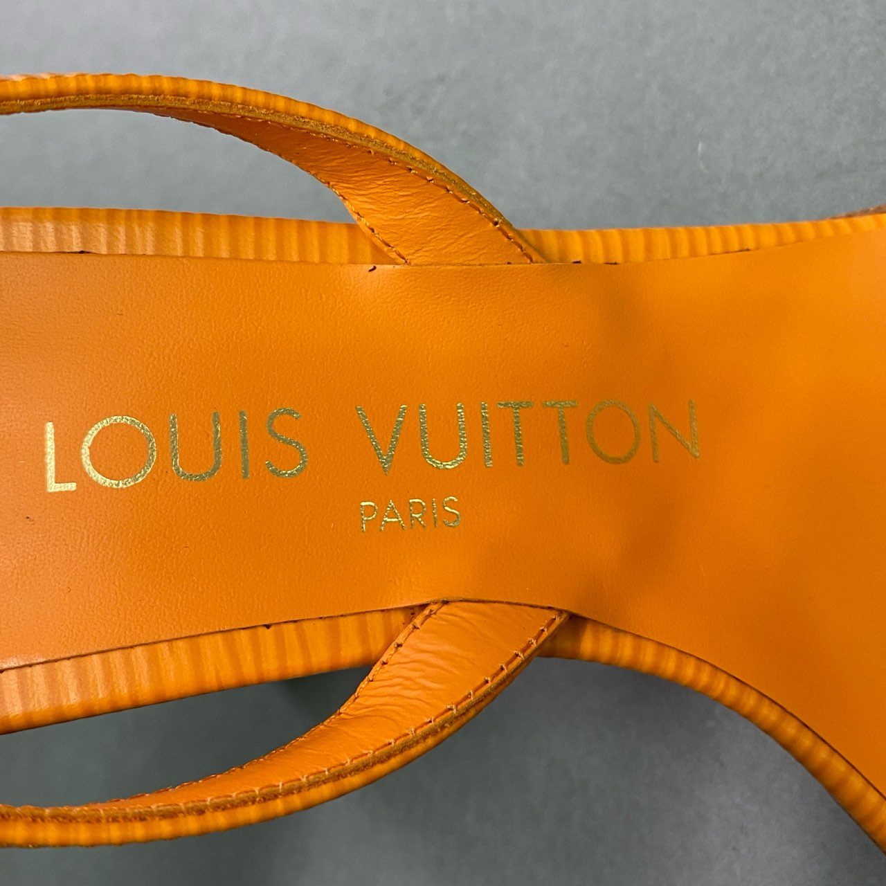 3c3 LOUIS VUITTON ルイヴィトン エピミュールサンダル スリングバック ヒールサンダル スタックヒール レザー LVロゴ イタリア製 レディース 35 オレンジ 本革