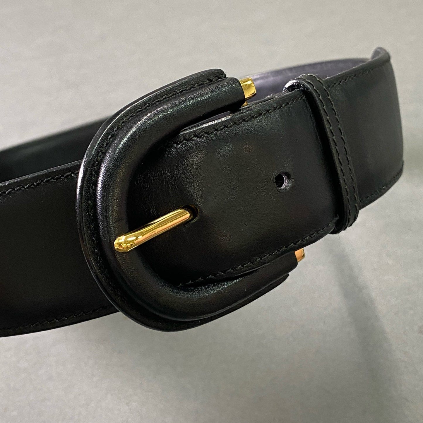 e8 《美品》 GUCCI グッチ レザーベルト 70 / 28 ブラック BLACK Leather OLD GUCCI オールドグッチ Vintage ヴィンテージ イタリア製