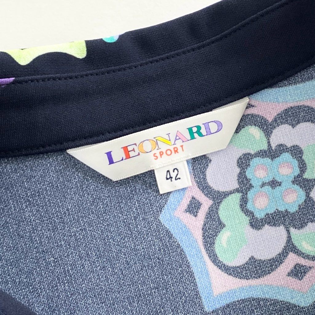 5f20-2 大きいサイズ LEONARD SPORT レオナール チュニックワンピース 襟付きワンピース 伸縮素材 手洗い◎ 0568645 サイズ42 ネイビー マルチカラー ポリエステル100% レディース 日本製