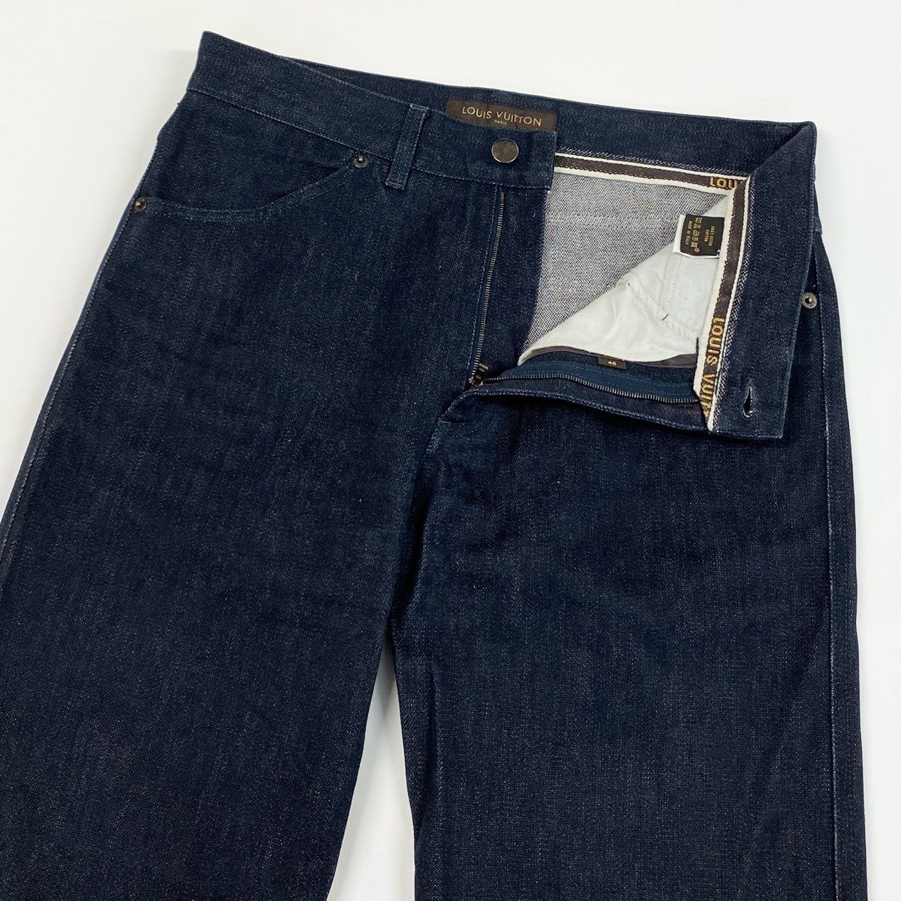 7i25-2《美品》LOUIS VUITTON ルイヴィトン デニムパンツ ボトムス ストレートパンツ コットン イタリア製 M相当 濃紺 インディゴ メンズk02i