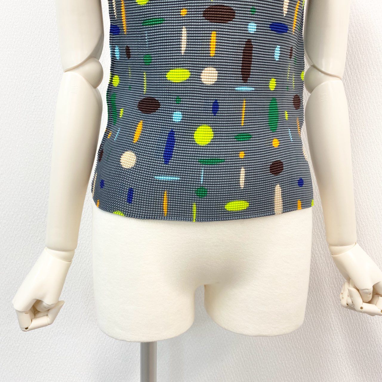 5i12 me ISSEY MIYAKE ミー イッセイミヤケ グラフィックプリント ハイネック半袖カットソー トップス MI33FK313 グレー マルチカラー レディースo07t