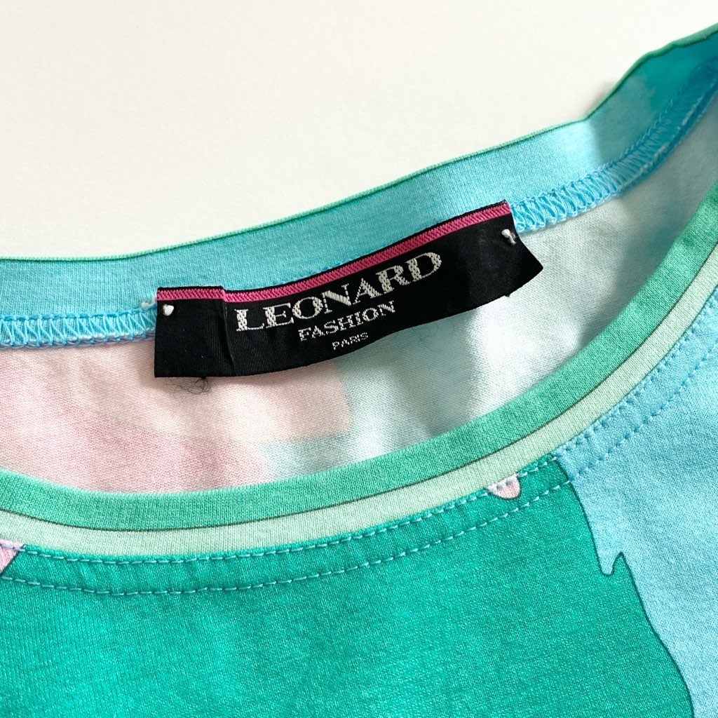 7e8 《美品》 LEONARD レオナール 半袖Tシャツ カットソー トップス 美しい花柄プリント サイズM マルチカラー コットン100% レディース 日本製