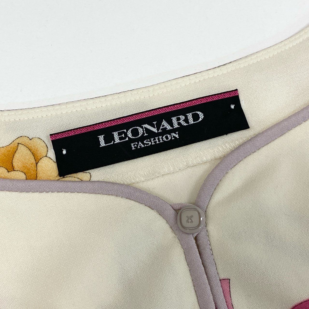 76i12 《美品》 LEONARD レオナール 美しい花柄プリント カンカン素材 半袖ワンピース ひざ丈 0140233 サイズ2 アイボリー レディースu02t