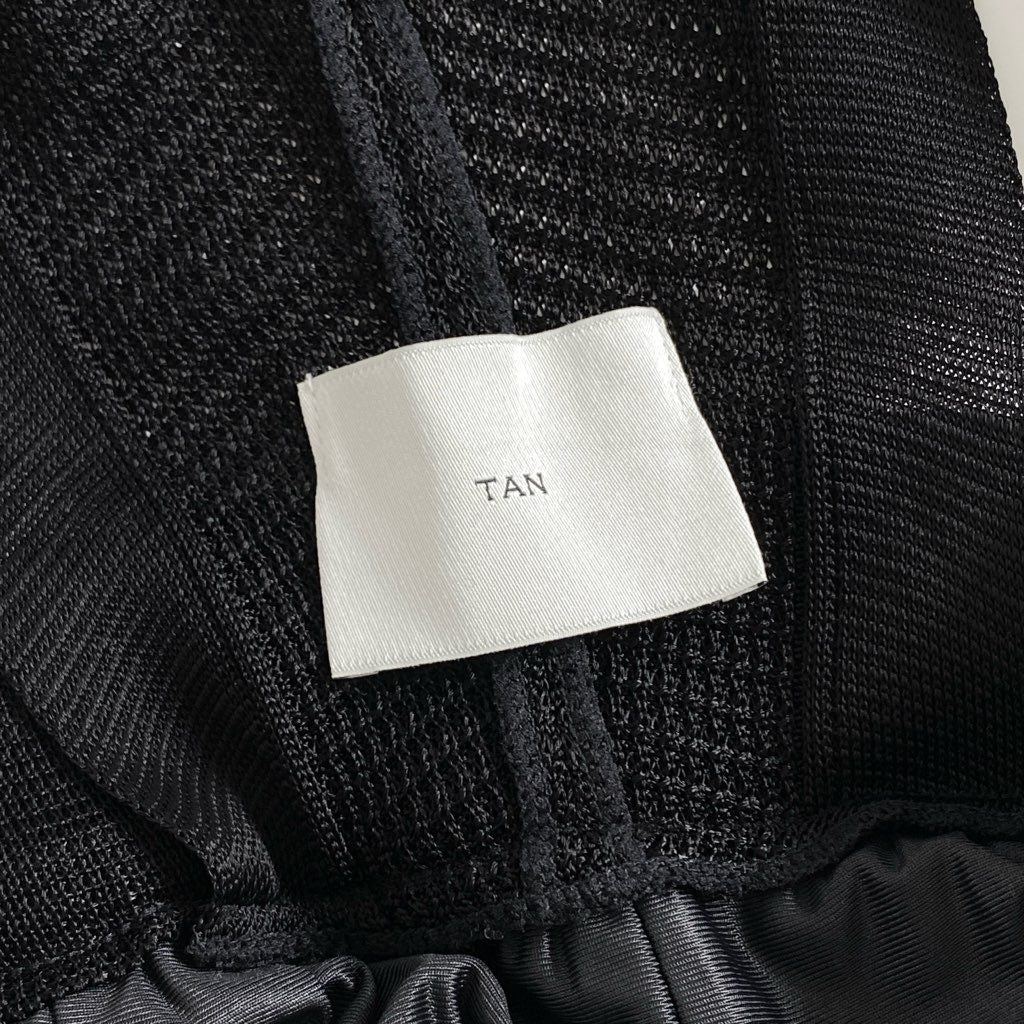 64e5 日本製 TAN タン Vサロペットニットパンツ TN19SS029 ブラック レーヨン レディース 春夏