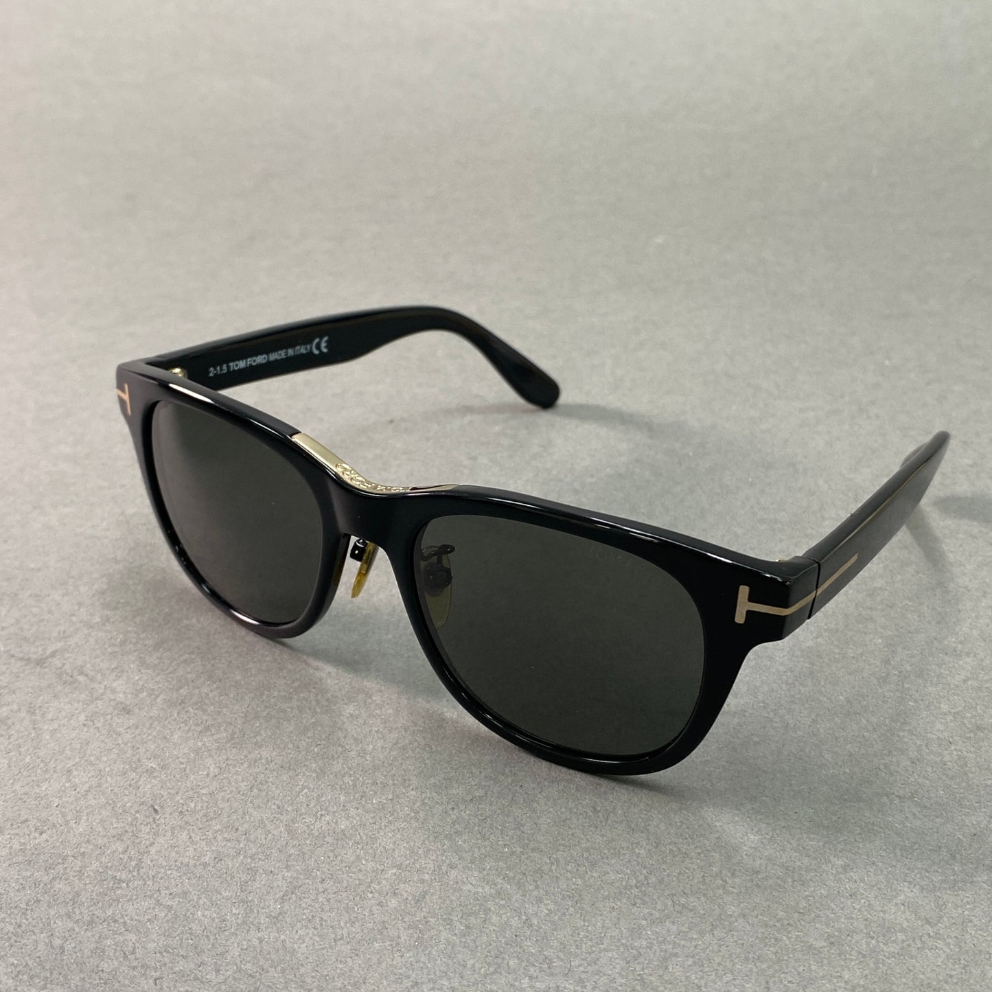 g29《完品》 TOM FORD トムフォード ウェリントン サングラス TF9257 54□19 ブラック アイウェア メガネ 眼鏡 箱 ケース クロス付き