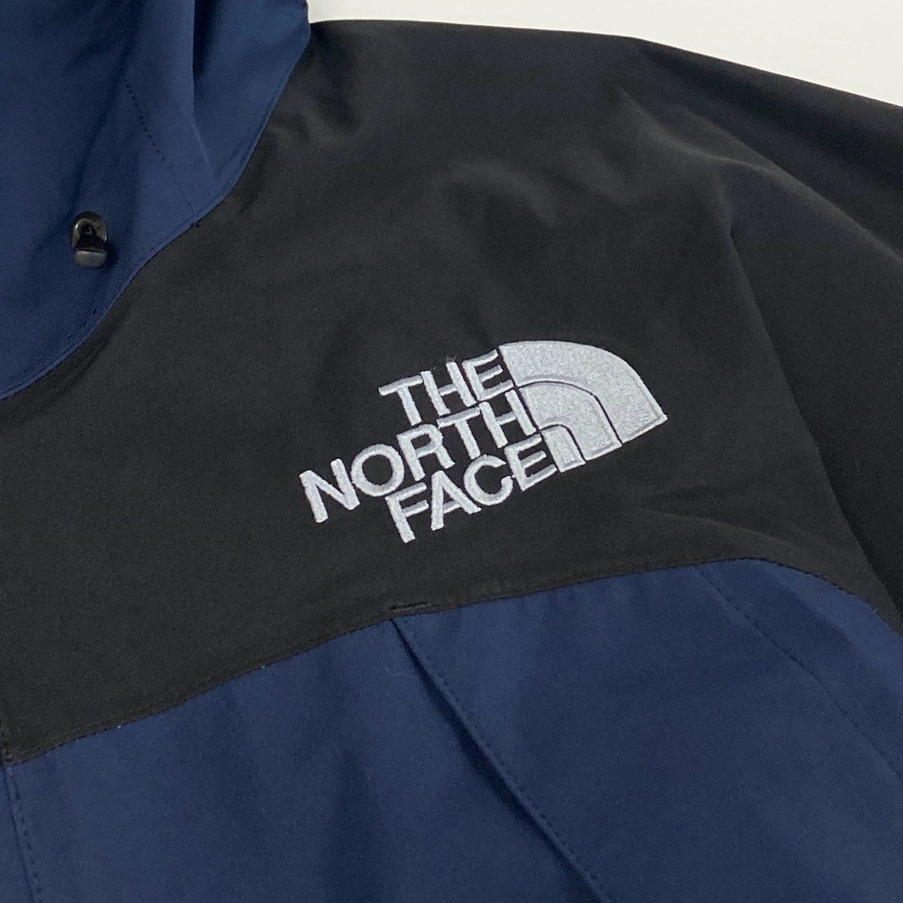 33f18 《新品保管品》 THE NORTH FACE ザ ノースフェイス MOUNTAIN JACKET マウンテンジャケット パーカー GORE-TEX ゴアテックス NP61540 サイズXL ブルー ブラック ナイロン メンズ 紳士服