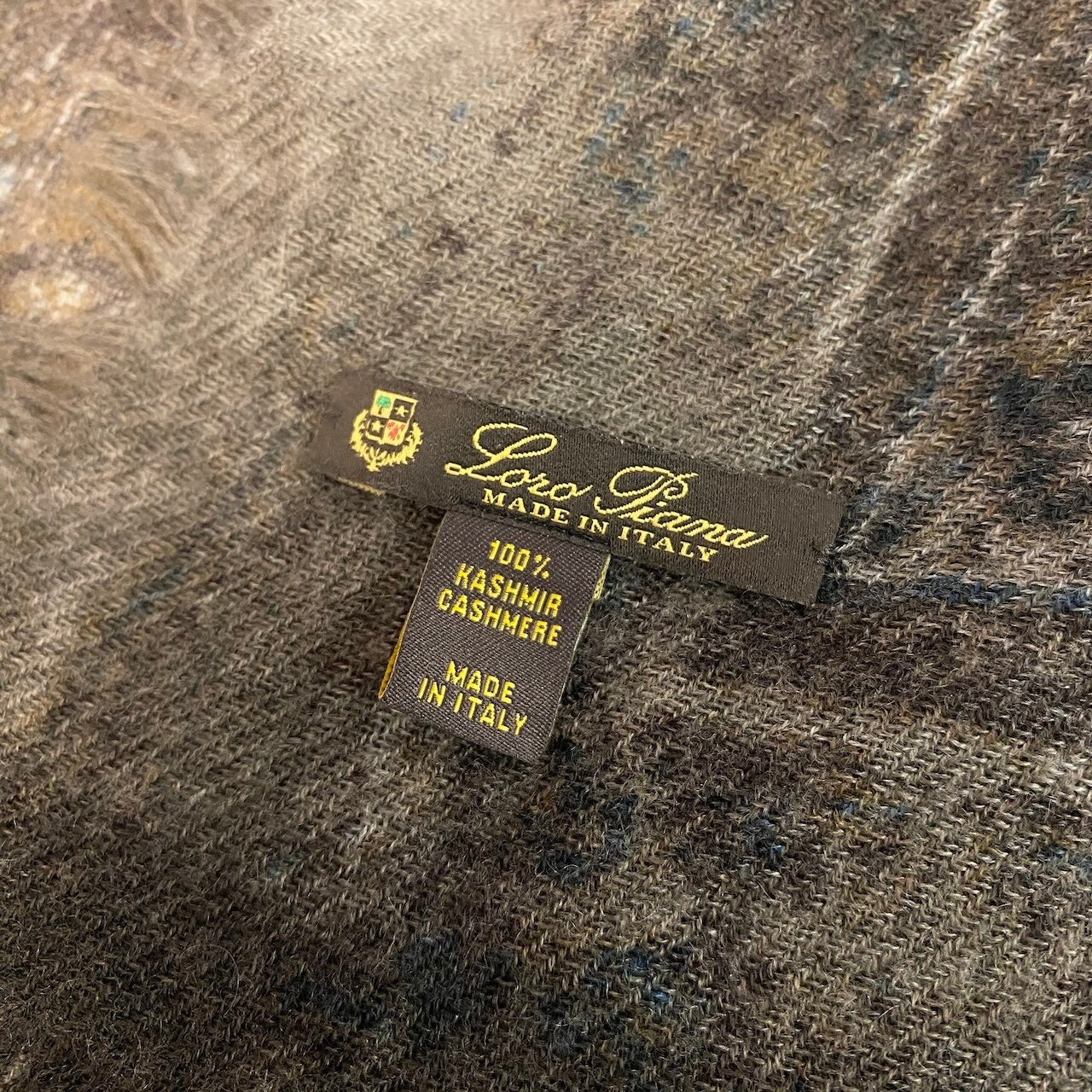 13e8 【美品】 Loro Piana ロロピアーナ 大判ストール ショール フリンジ 総柄 マルチカラー カシミヤ100% ユニセックス 男女兼用u02t